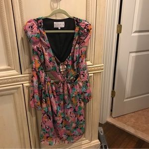 Short floral dress open back